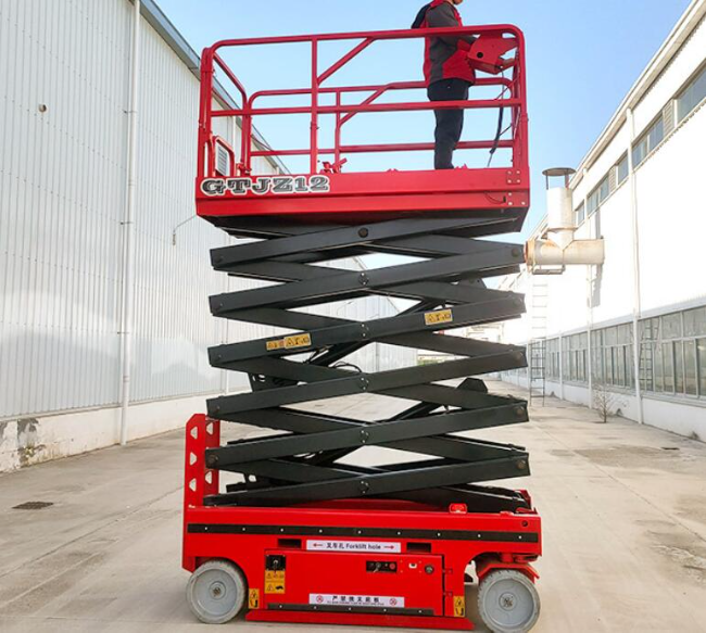 玉树自行走移动式升降机